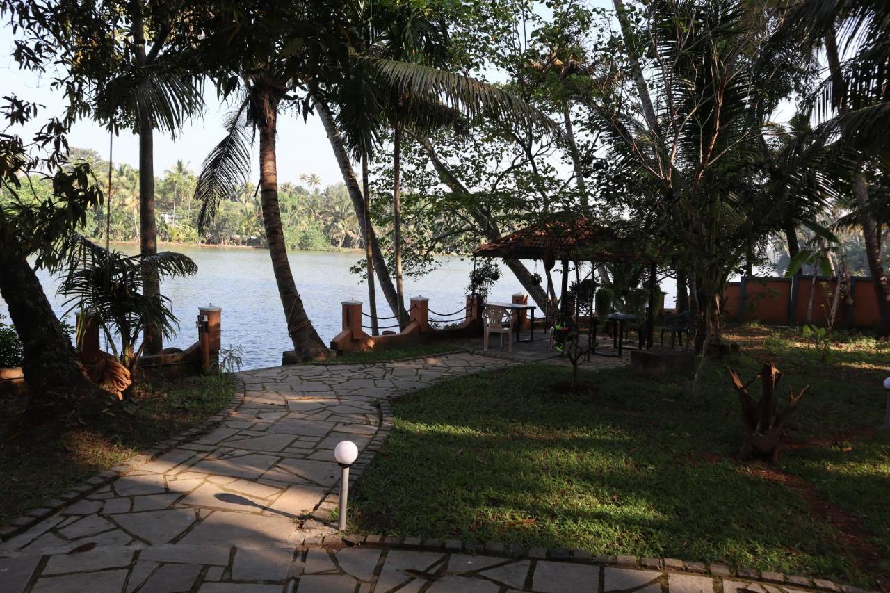 Greenchromide Homestays Mundrothuruth Exterior photo